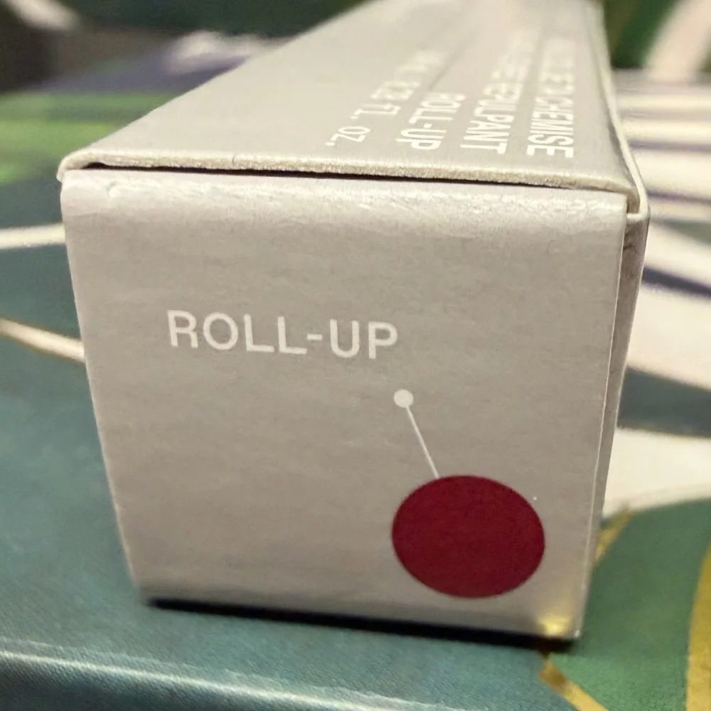 On Your Collar Plumping Lipgloss - roll-up NIB